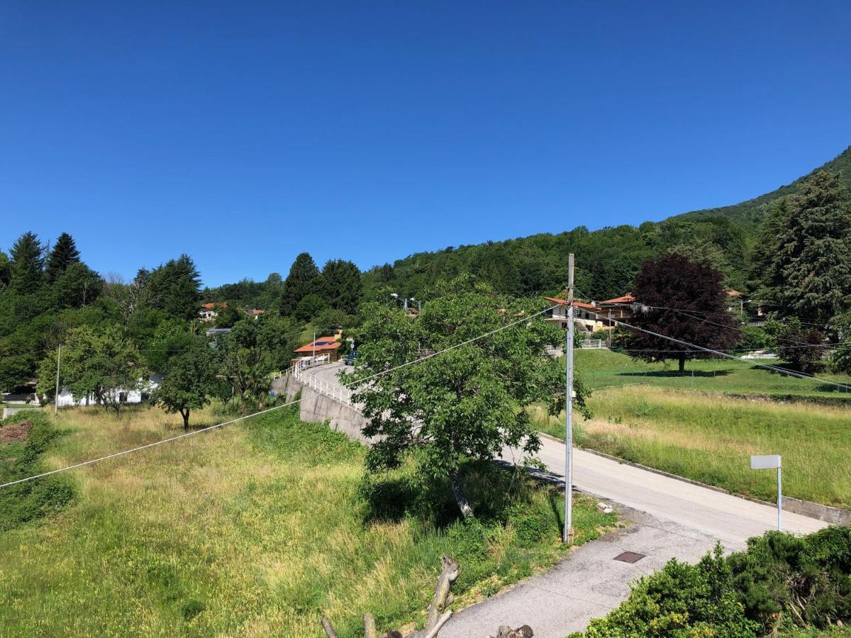 Appartamento Turistico - Via Montenudo Casalzuigno Bagian luar foto