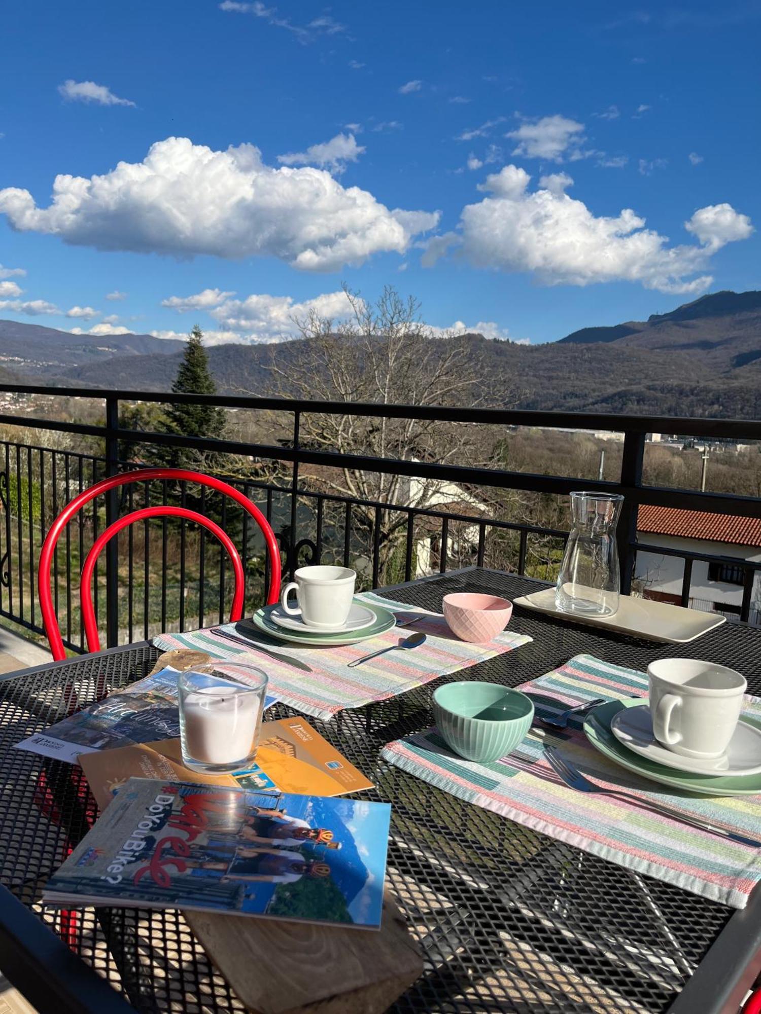 Appartamento Turistico - Via Montenudo Casalzuigno Bagian luar foto