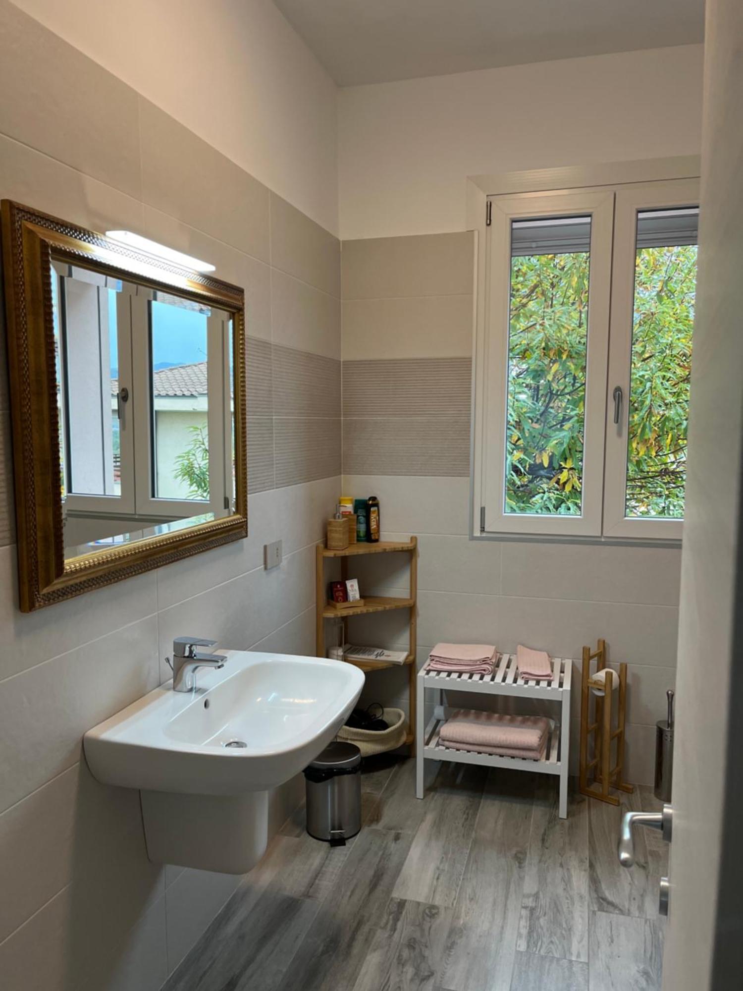 Appartamento Turistico - Via Montenudo Casalzuigno Bagian luar foto
